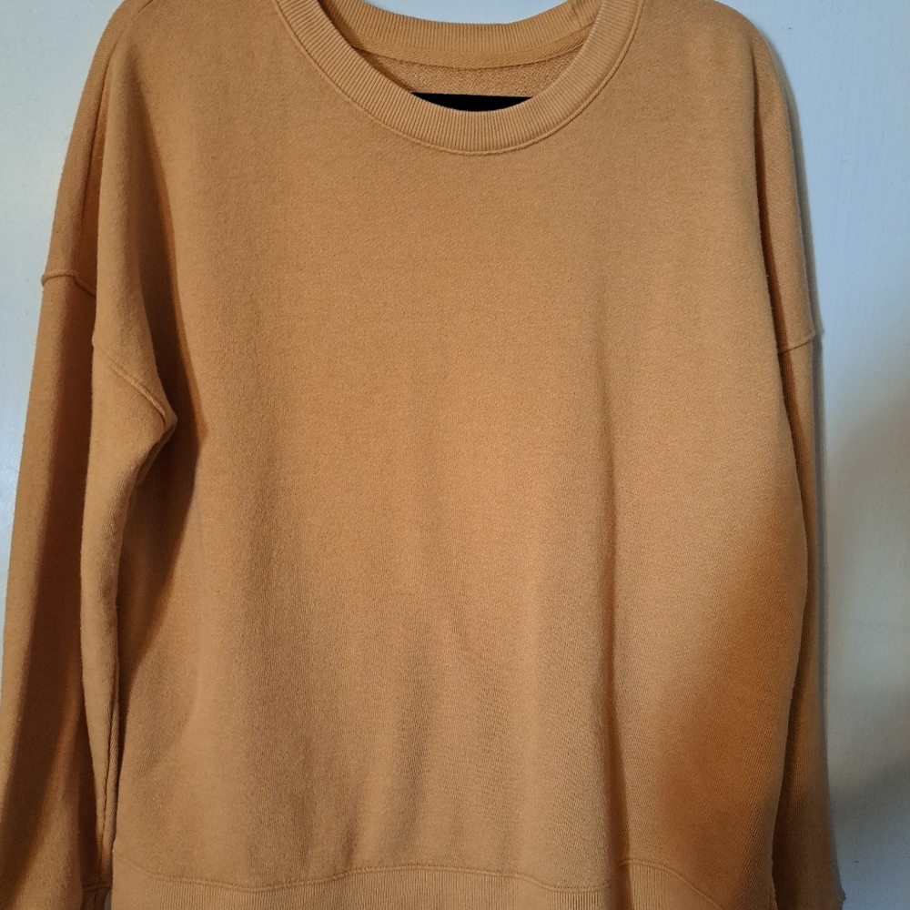 TIME AND TRU WOMEN'S SWEATSHIRT